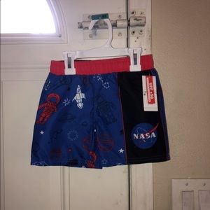 Size 4t toddler swim trunks new